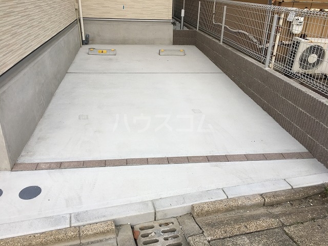 4/10 駐車場