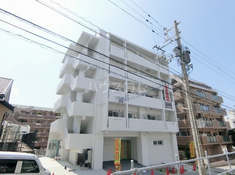 14/18 エントランス