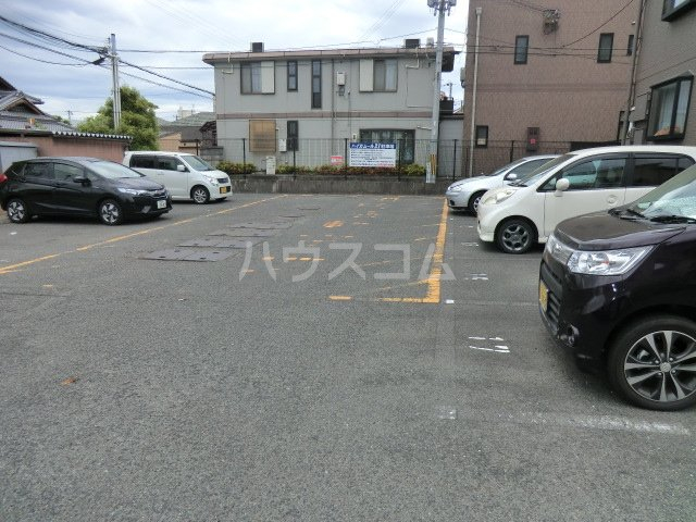 2/10 駐車場