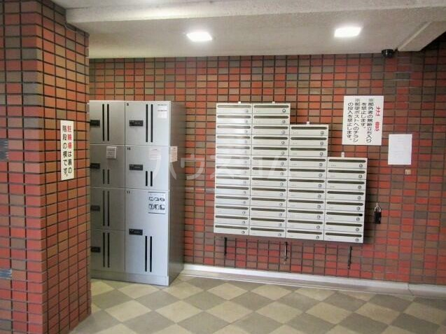 19/29 エントランス