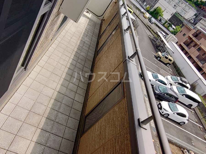 20/28 バルコニー