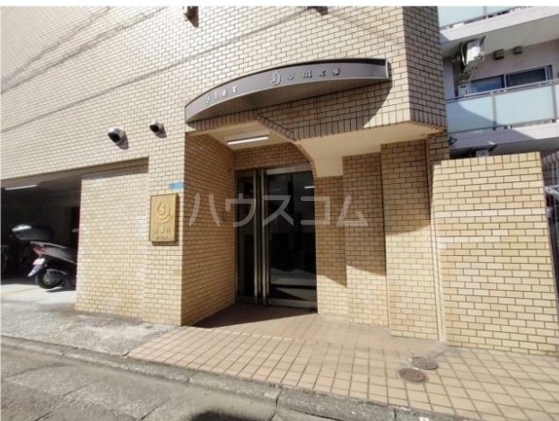 23/29 エントランス