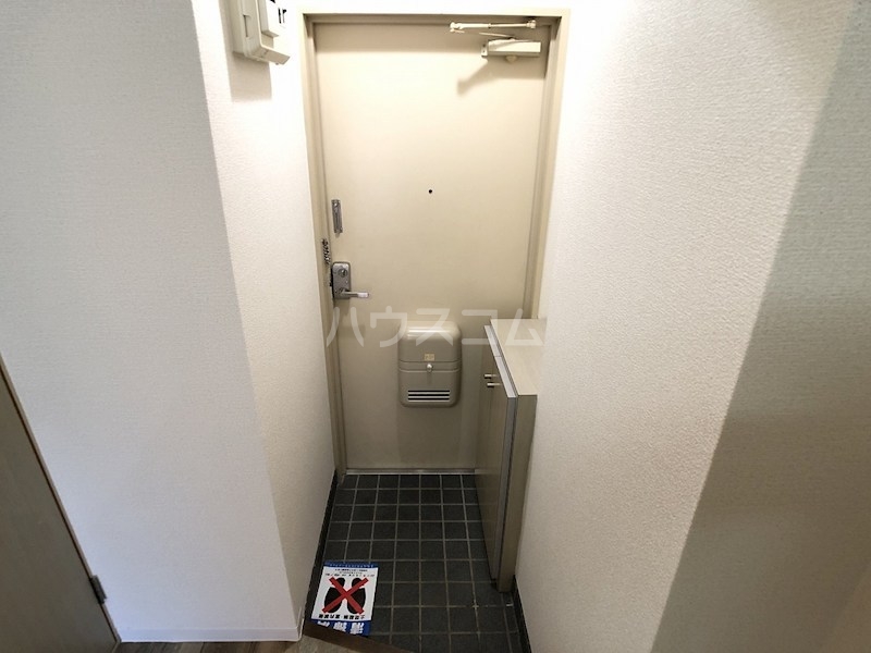 14/30 玄関