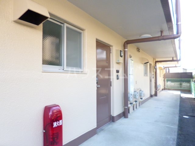 2/4 エントランス