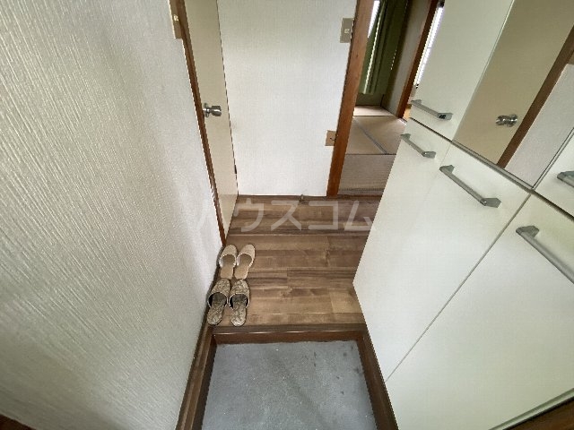 13/30 玄関