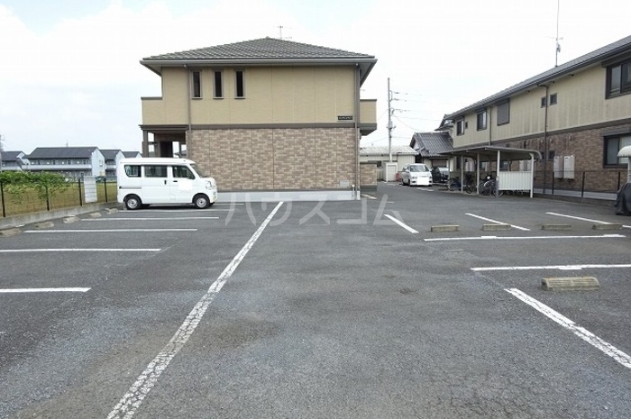 2/4 駐車場