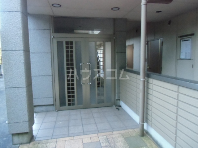 25/30 エントランス