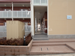 16/21 エントランス