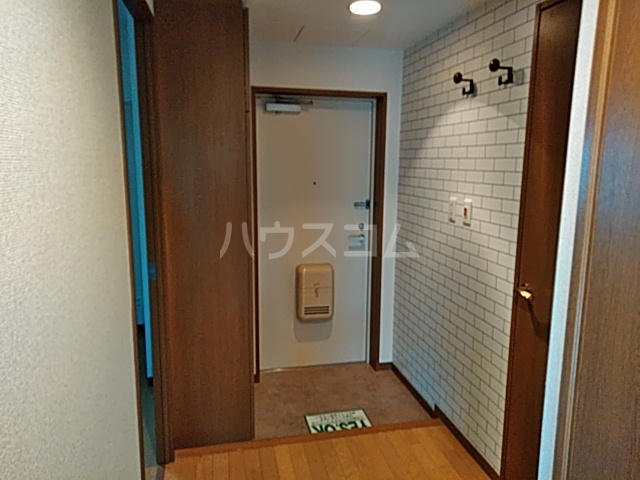 13/30 玄関