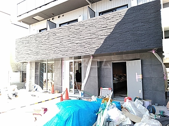 20/30 エントランス