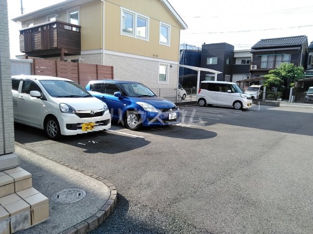 21/23 駐車場