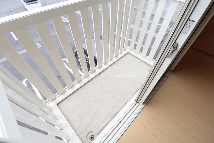 13/22 バルコニー