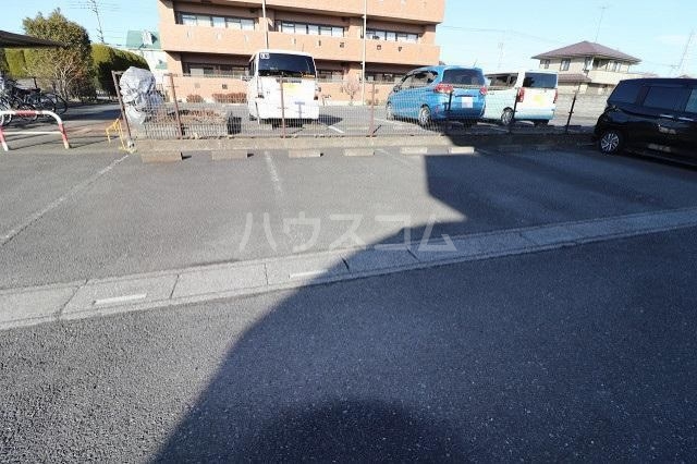 17/20 駐車場