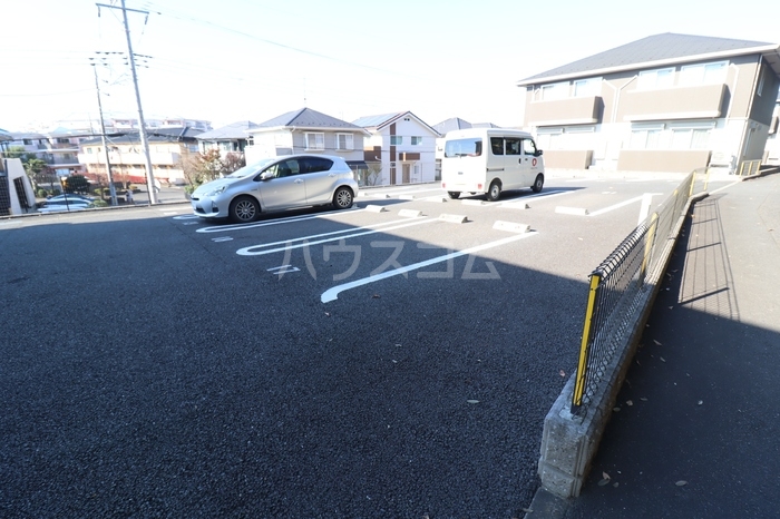 17/17 駐車場