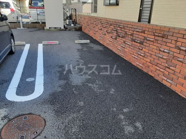 28/30 駐車場