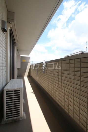 17/27 バルコニー
