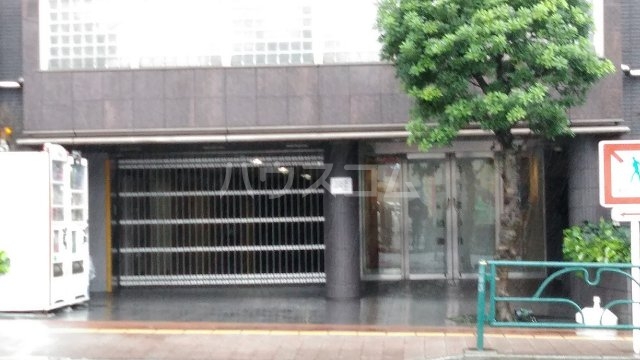 28/30 エントランス