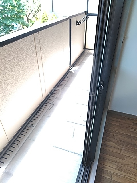 15/28 バルコニー