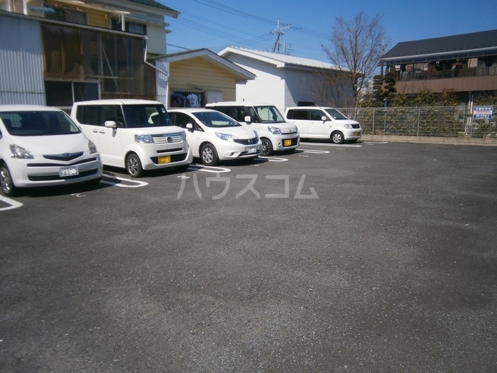 20/30 駐車場