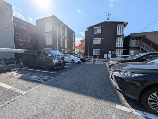 25/30 駐車場