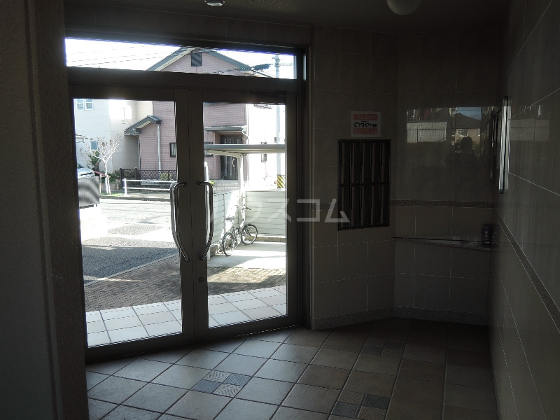 19/22 エントランス