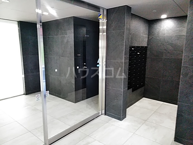 22/30 エントランス