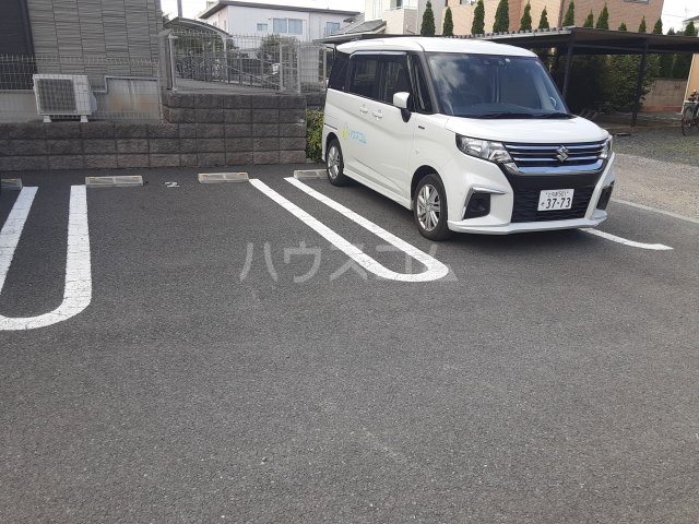 23/30 駐車場
