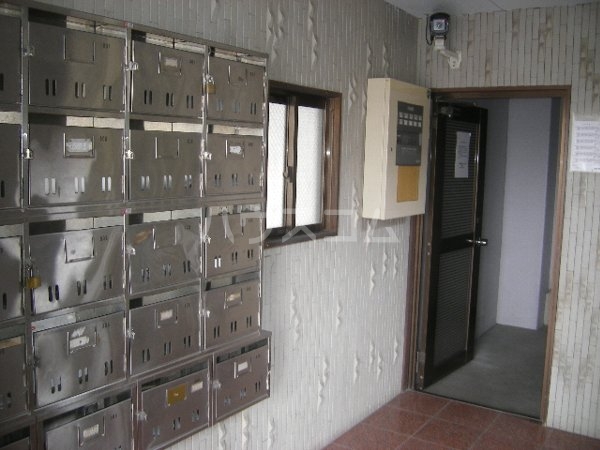 16/22 エントランス