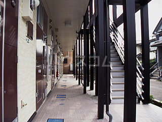 20/29 エントランス