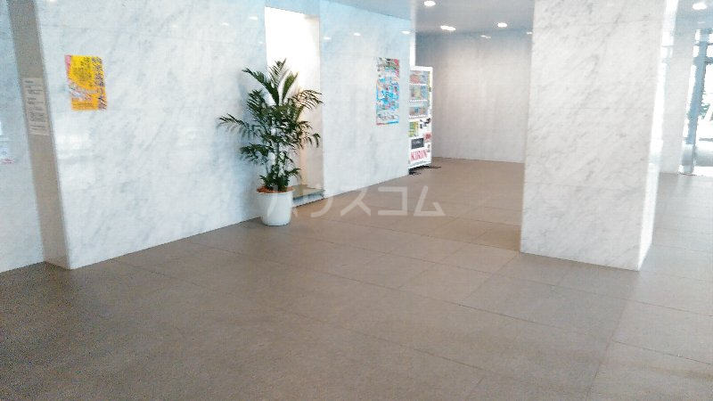 26/30 エントランス