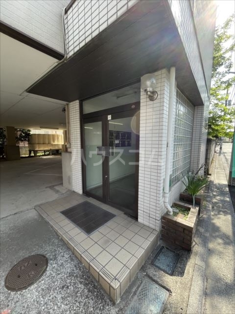 29/30 エントランス