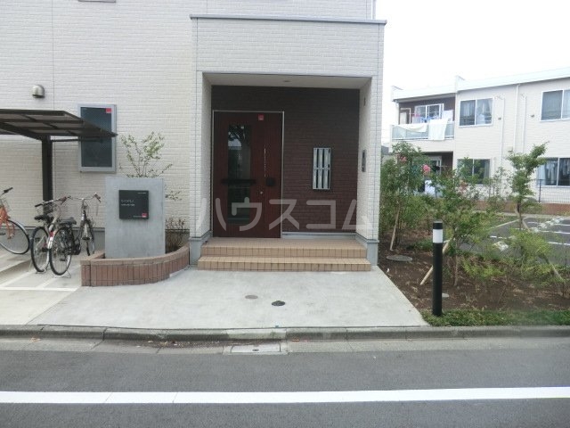 17/25 エントランス