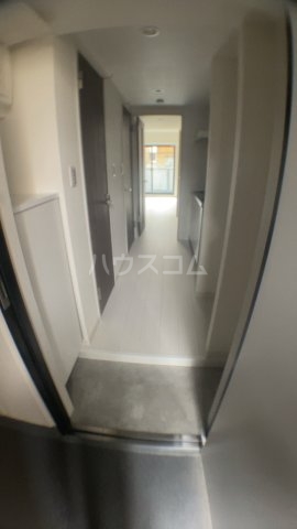 23/30 エントランス