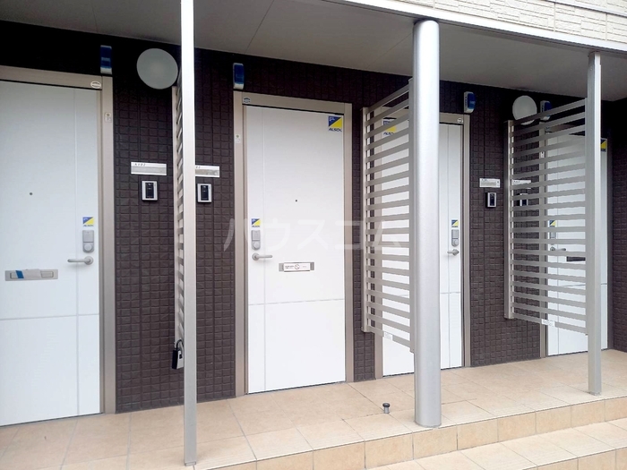 17/20 エントランス