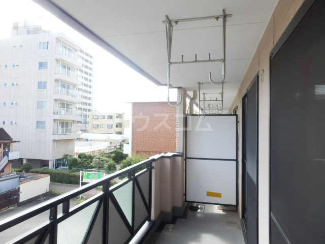 18/26 バルコニー