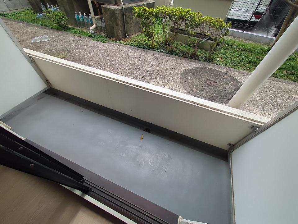 13/21 バルコニー