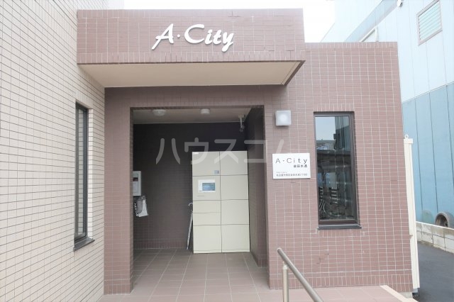 2/4 エントランス