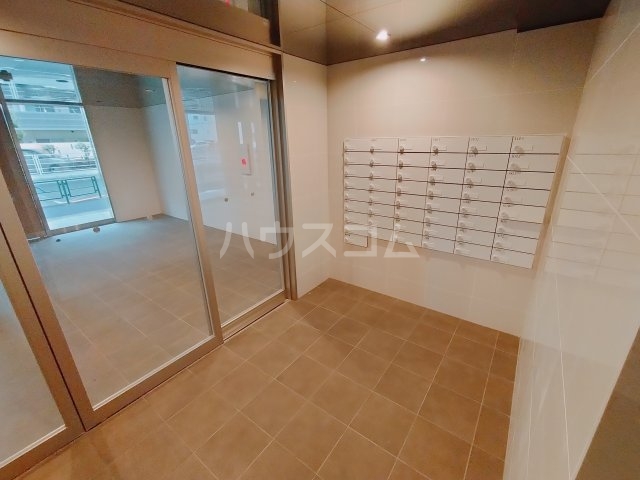 2/3 エントランス