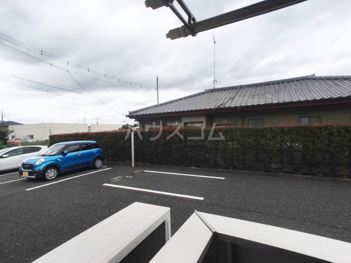 2/4 駐車場