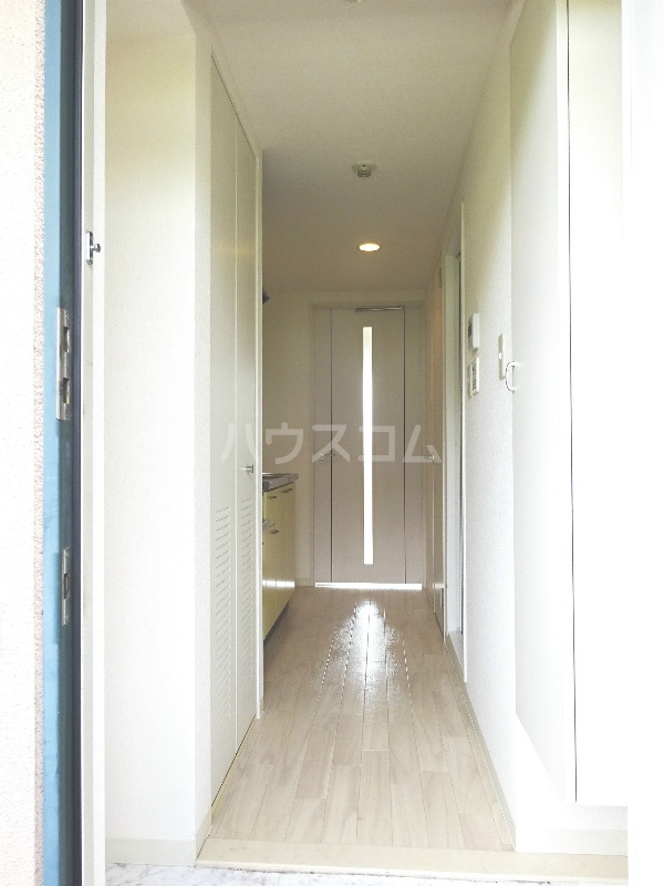 16/26 エントランス