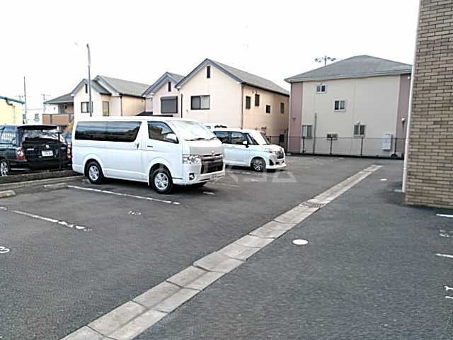 23/30 駐車場