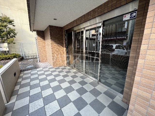 29/30 エントランス