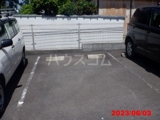 21/23 駐車場