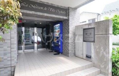 19/26 エントランス