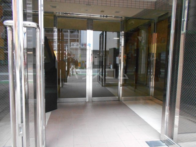 26/30 エントランス