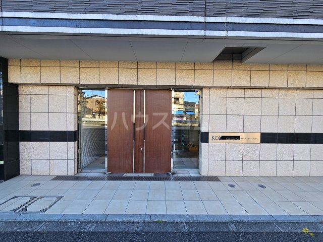 21/30 エントランス