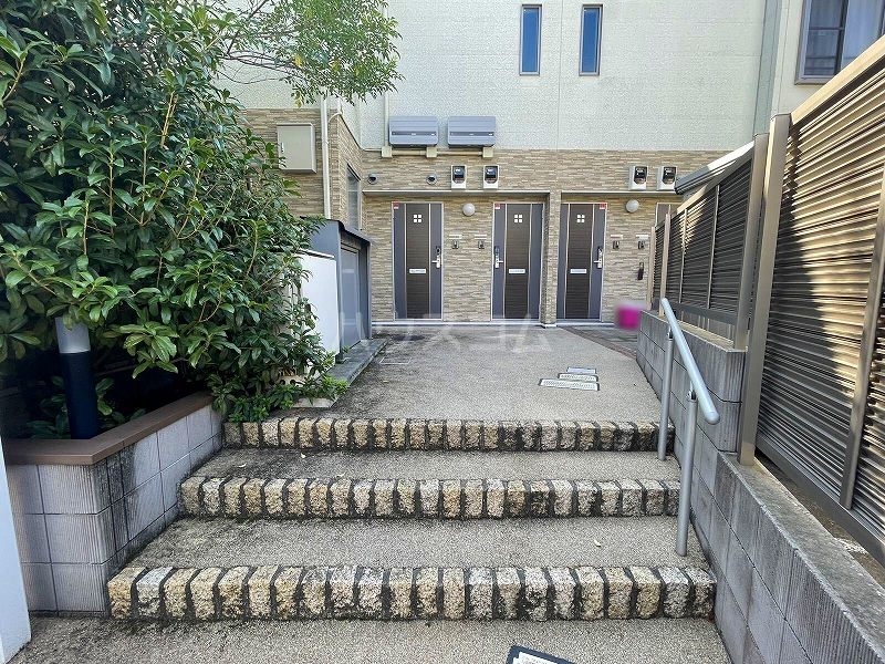 3/3 エントランス