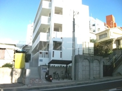 15/16 エントランス