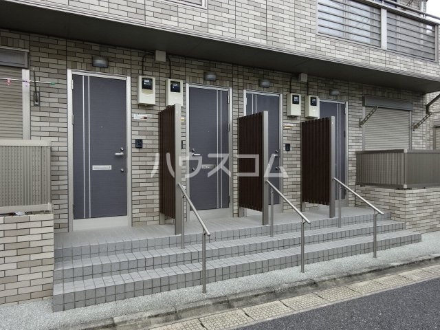 22/30 エントランス