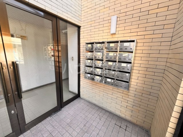 25/30 エントランス